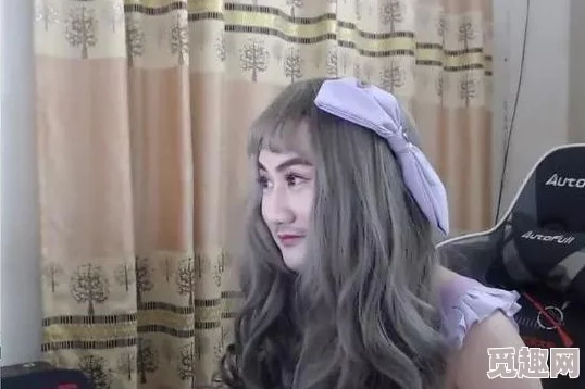 暴躁少女csgo视频一：她的游戏技巧与情绪爆发，瞬间引发网友热议与关注！