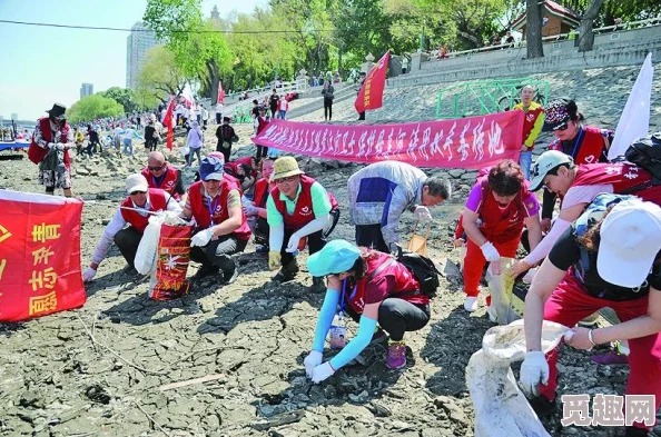 66人体系艺人术近日，某知名艺人在社交媒体上发布了自己参与公益活动的照片，并呼吁粉丝关注环保问题