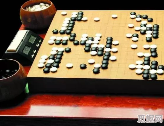 楚晚宁张腿放棋子微博图片2025围棋AI挑战赛惊现人机对弈新巅峰